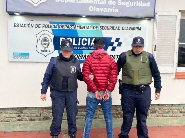 Intent� disparar contra polic�as y fue aprehendido